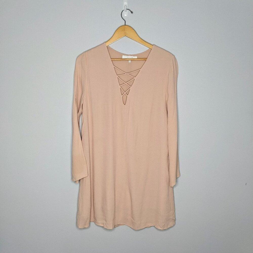 Astr the Label Peach V-Neck Lace Up Neck Dress M